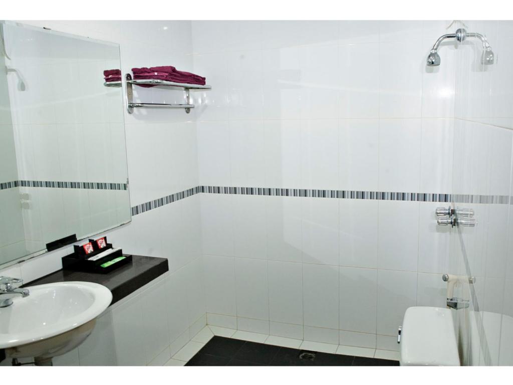 Hotel Celebes Макасар Номер фото